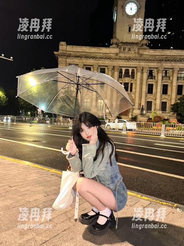 来17c吃瓜，免费瓜汁随你喝，心情好得像个初恋！