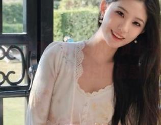 哈哈，51吃瓜网页上今日的大瓜有点香，难以抵挡的诱惑就是...