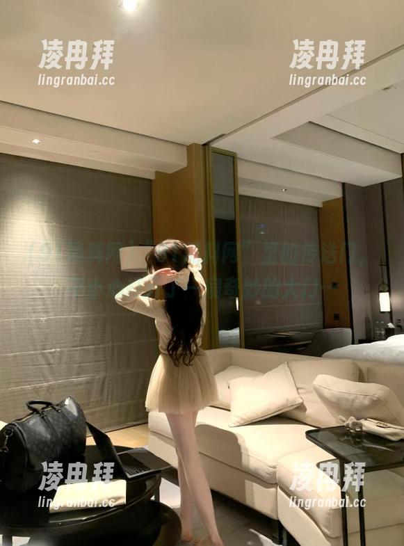 “91黑料网”里的传送门，不小心打开了一扇奇妙的大门…