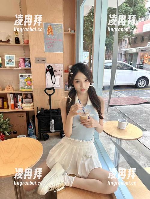 91黑料网苹果版：做个吃瓜群众，同时也在怀疑我的审美！