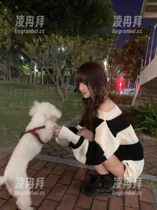 在网页上陷入“ccggbet吃瓜”的牢笼，算不算一条新人生哲学？