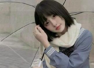 5月的阳光洒在五一吃瓜官网上，四处幽幽扑来，让人心中小鹿乱撞，瞎想个不停。