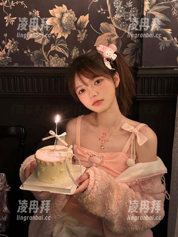 黑料在线，永久扔掉无聊，从此吃瓜不打烊！