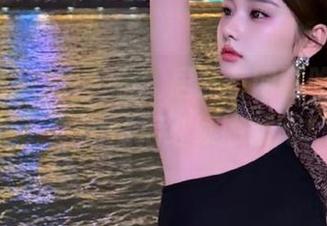 看，看，居然有网曝吃瓜苹果版，吃完然后继续撒欢吧！