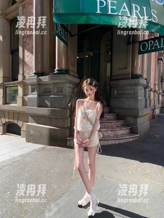 黑料不打烊万里长征更新又来啦，这次是让人瞪眼的某位小花呢！