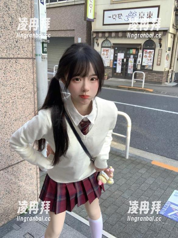 戴上耳机在线追黑料不打烊，有种不真不假的感觉，好奇！