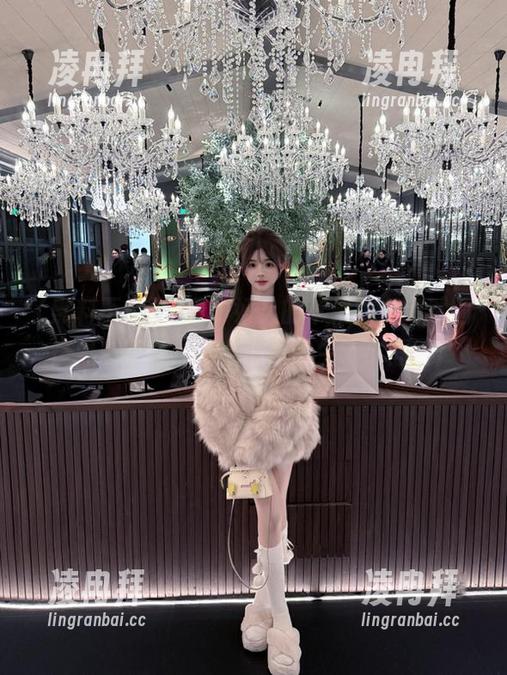 黑料不打烊 等了好久的苹果版,突然国产黑料不打烊了,心里萌生了小期待!