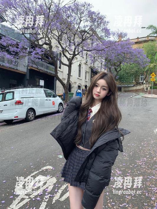 在等待的边缘下载“万篇长征黑料正能量”，你可能会被某个隐秘角落给吸引住，一点小期待呢