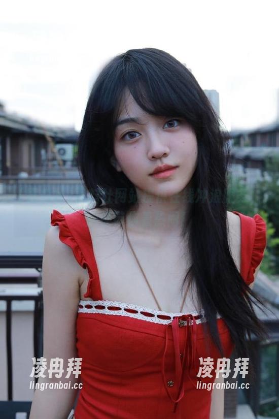 黑料社 黑料社网站提供在线冲浪服务,顺便带你看热闹!