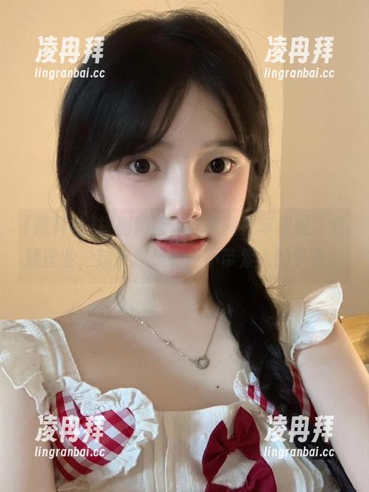 挥别黑暗，“黑料社苹果版”继续营业，越夜越放肆，不带累人的节奏。