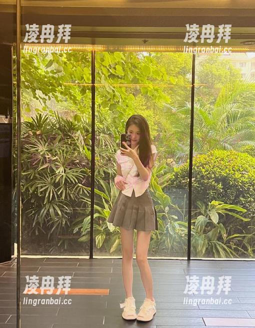 “黑社料下载”不只是一款APP，更是你的幽默搭档，让你吸引周围人目光，一秒钟脱单！
